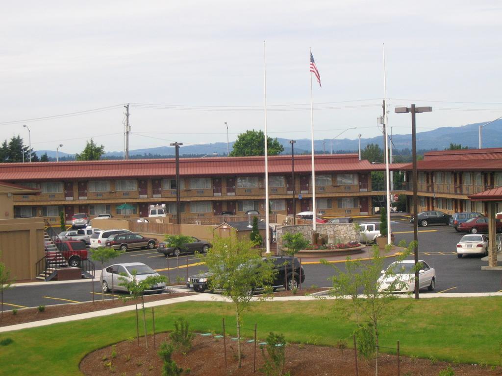 Rodeway Inn Portland Airport Exterior foto